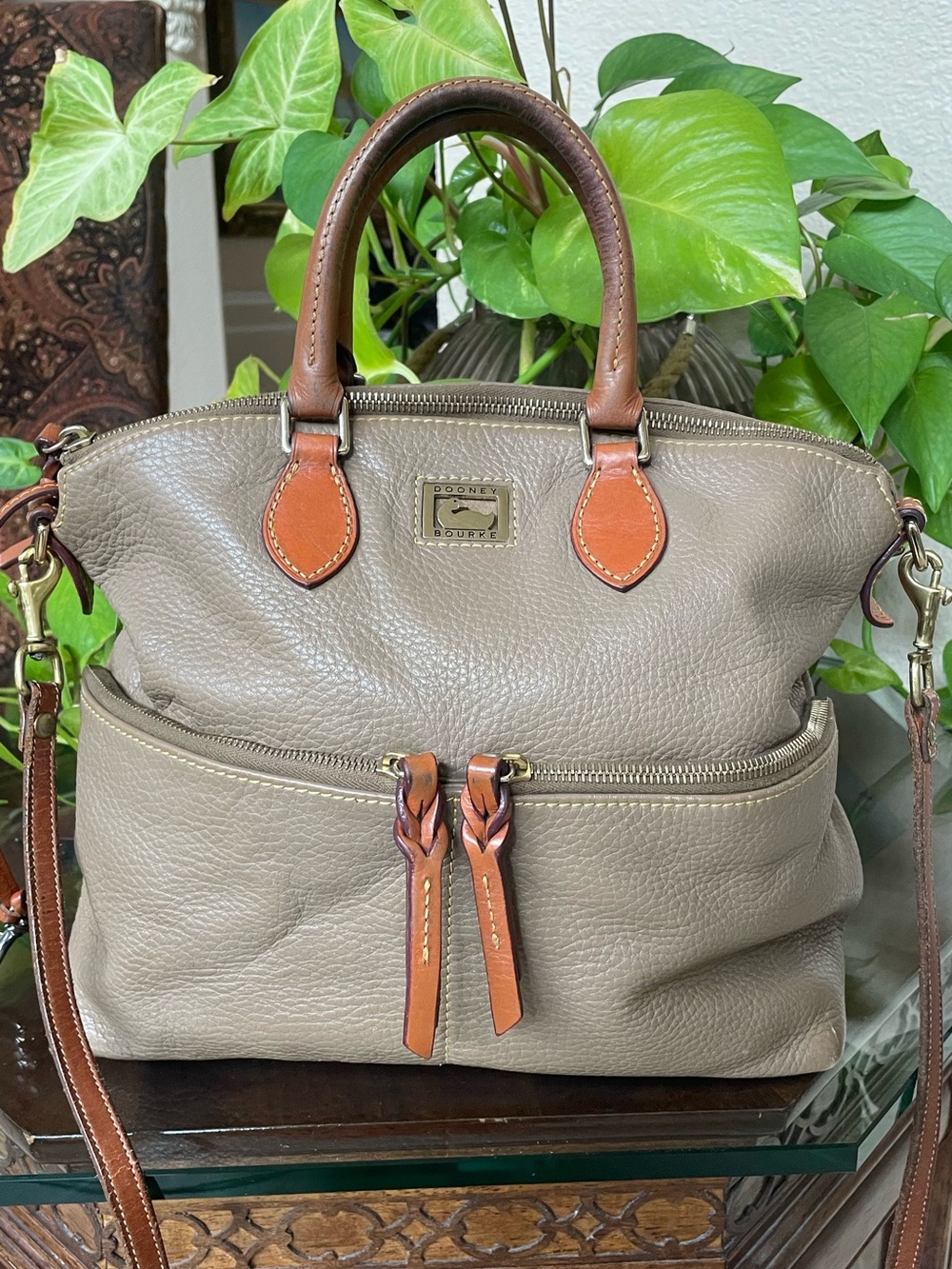 Dooney & Bourke tan grey two way bag